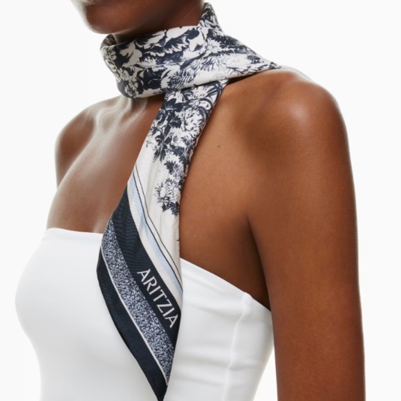 Aritzia Elite Silk Scarf. - Picture 7 of 9
